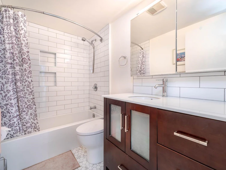 304-930 E 7th Avenue, Vancouver, BC, V5T 1P6 - 16