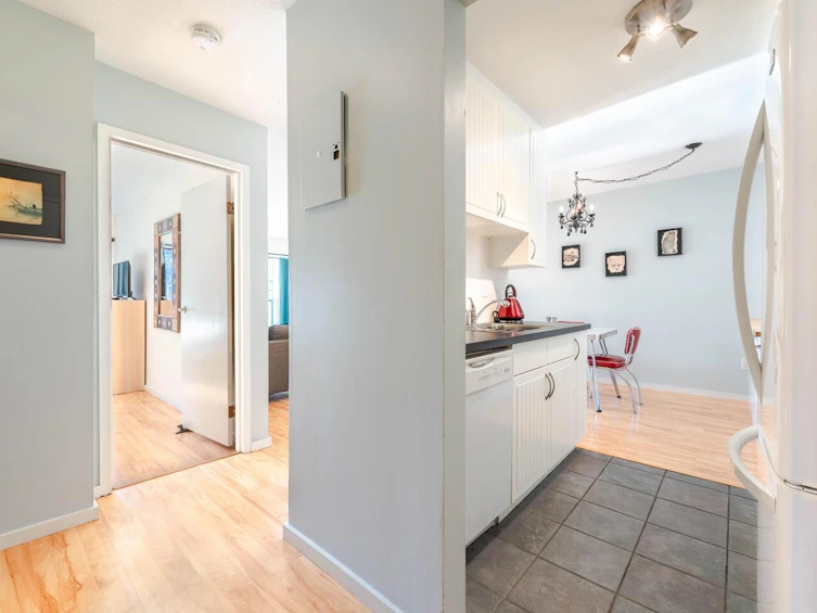 304-930 E 7th Avenue, Vancouver, BC, V5T 1P6 - 17