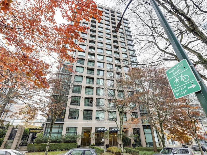 1004 - 1003 Burnaby Street, Vancouver BC V6E 4R7