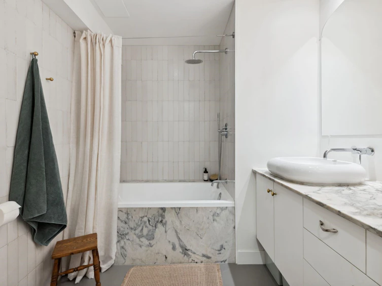 205-1707 Charles Street, Vancouver, BC, V5L 2T6 - 23