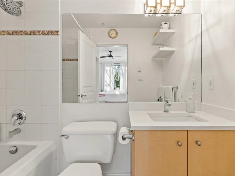 115-2628 Yew Street, Vancouver, BC, V6K 4T4 - 13