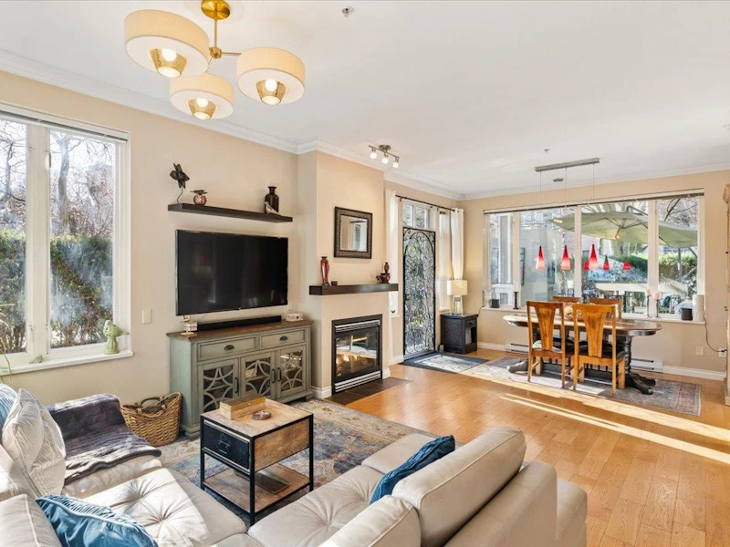 115 - 2628 Yew Street, Vancouver BC V6K 4T4