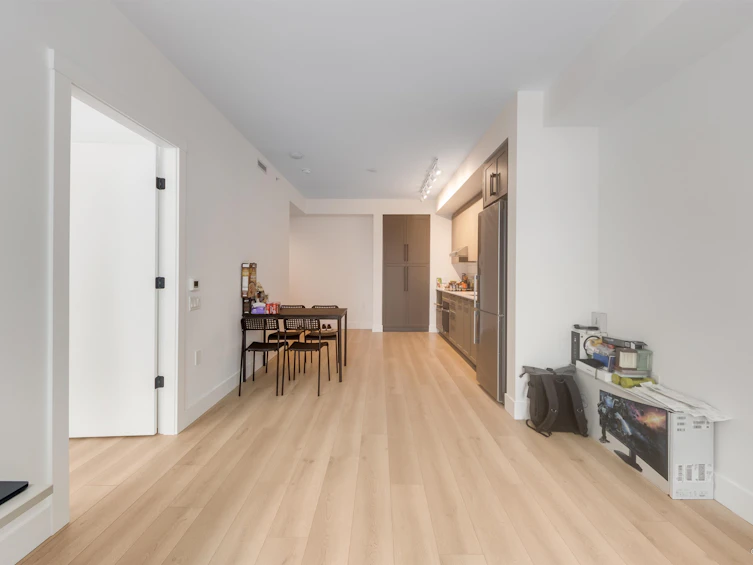 208-8750 University Crescent, Burnaby, BC, V5A 0G9 - 5
