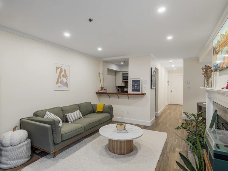206-1265 W 11th Avenue, Vancouver, BC, V6H 1K6 - 2