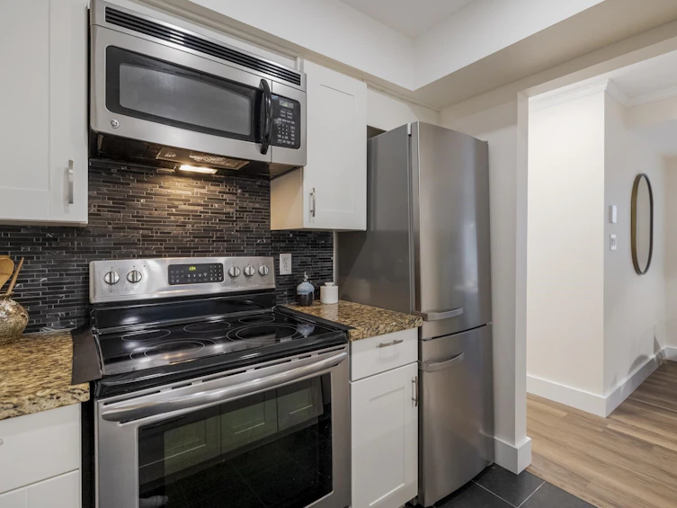 206-1265 W 11th Avenue, Vancouver, BC, V6H 1K6 - 10