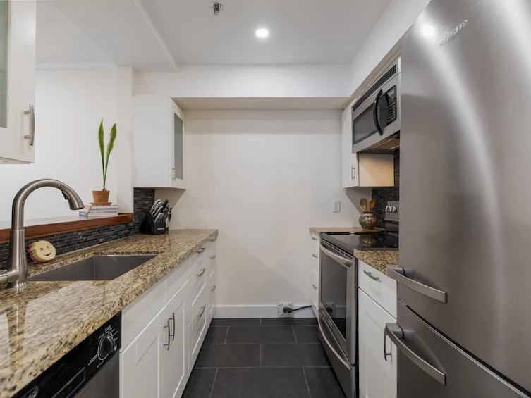 206-1265 W 11th Avenue, Vancouver, BC, V6H 1K6 - 11