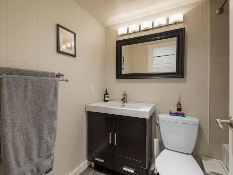 206-1265 W 11th Avenue, Vancouver, BC, V6H 1K6 - 21