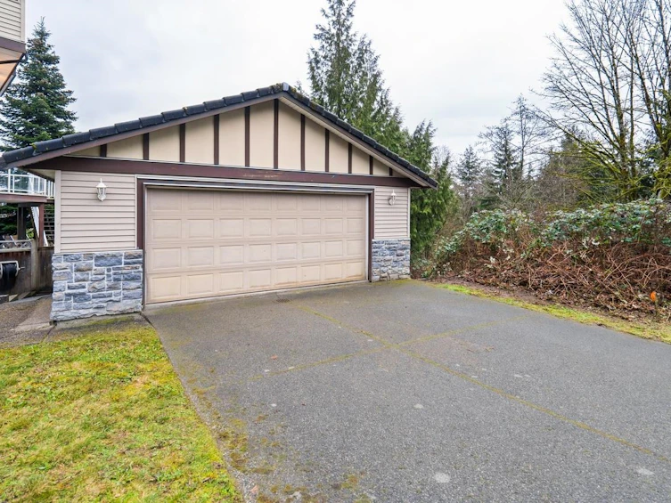 2636 Delahaye Drive, Coquitlam, BC, V3B 7E7 - 40