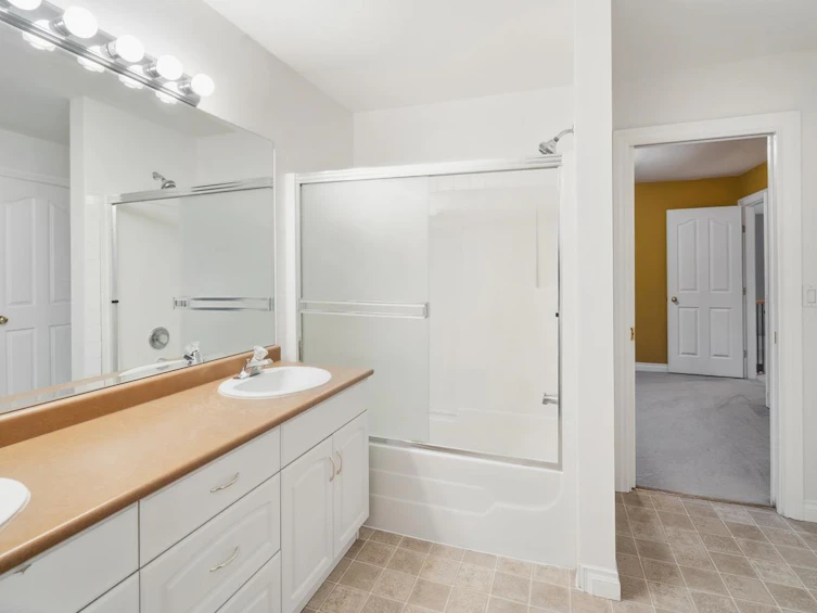 2636 Delahaye Drive, Coquitlam, BC, V3B 7E7 - 25