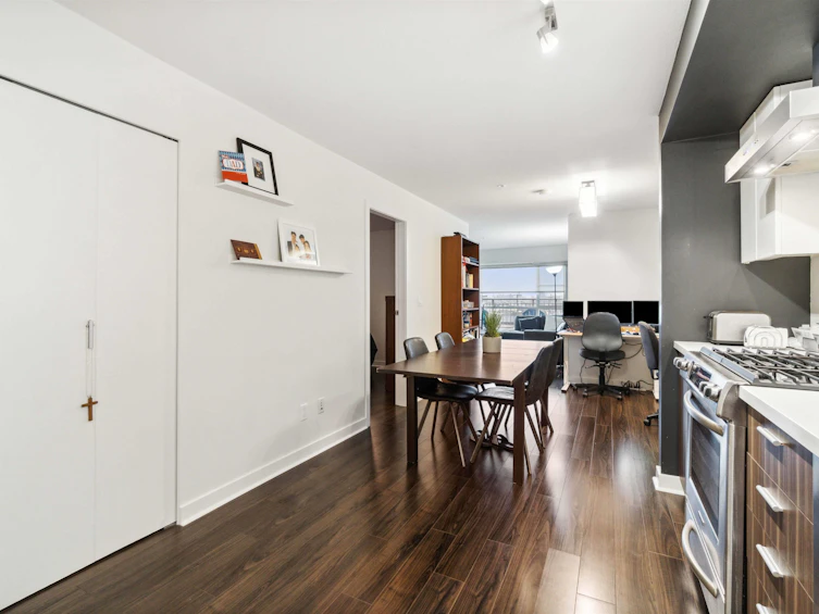 205-2888 E 2nd Avenue, Vancouver, BC, V5M 0B9 - 4