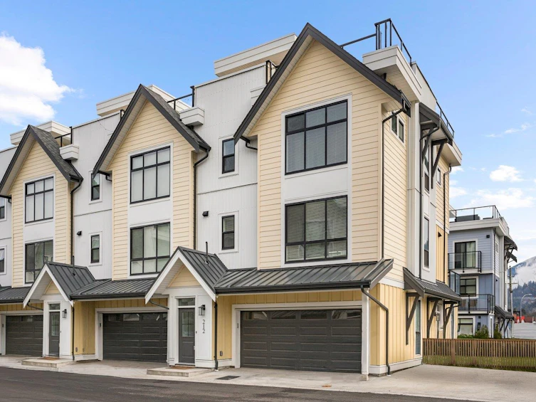 212-46211 Promontory Road, Chilliwack, BC, V2R 0E5