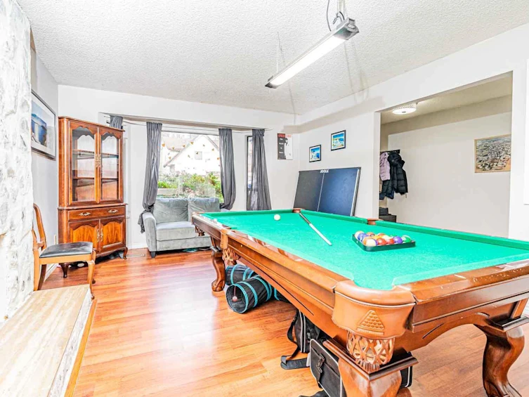 9366 Kingsley Crescent, Richmond, BC, V7A 4W7 - 9