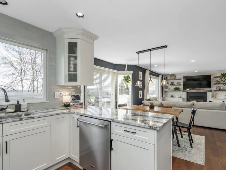 6604 207 Street, Langley, BC, V2Y 2Y5 - 9