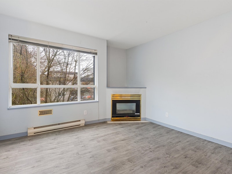 406 - 3 N Garden Drive, Vancouver BC V5L 5C6