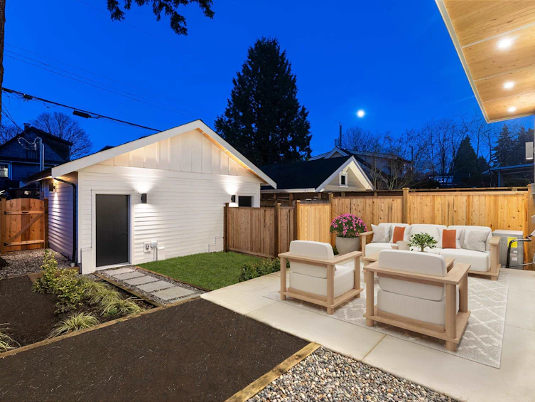 2-39 W 22nd Avenue, Vancouver, BC, V5Y 2E9 - 23