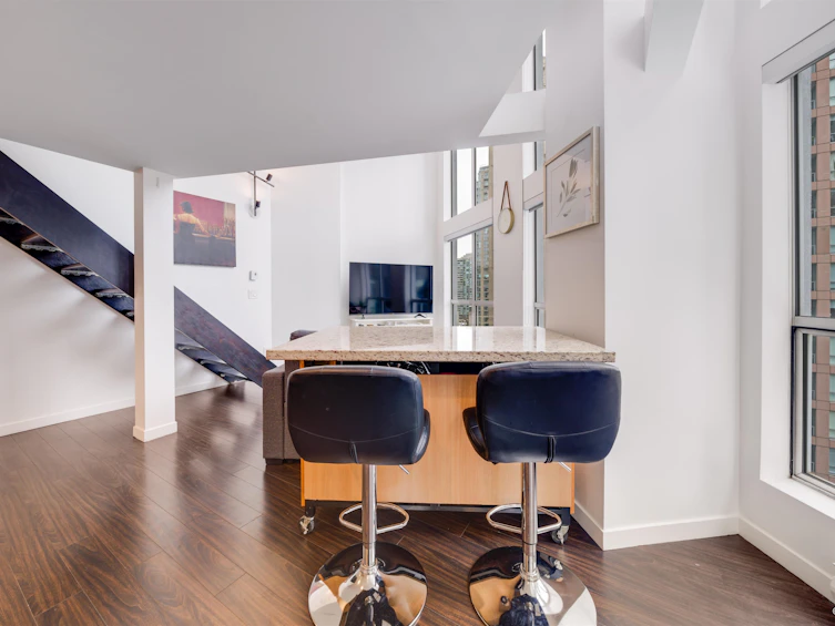 608-933 Seymour Street, Vancouver, BC, V6B 6L6 - 3