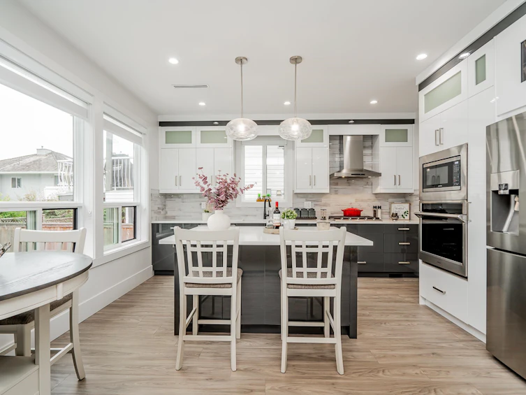 11120 84 Avenue, Delta, BC, V4C 2L7 - 9