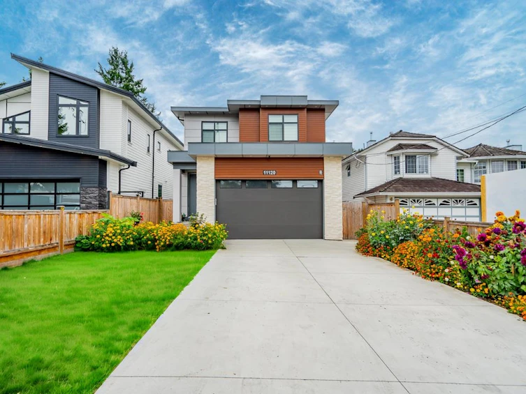 11120 84 Avenue, Delta, BC, V4C 2L7
