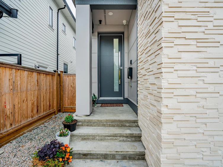 11120 84 Avenue, Delta, BC, V4C 2L7 - 2