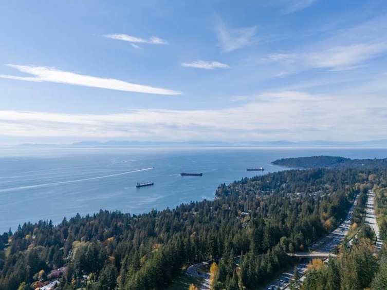 2611 Chelsea Court, West Vancouver, BC, V7S 3E9 - 2