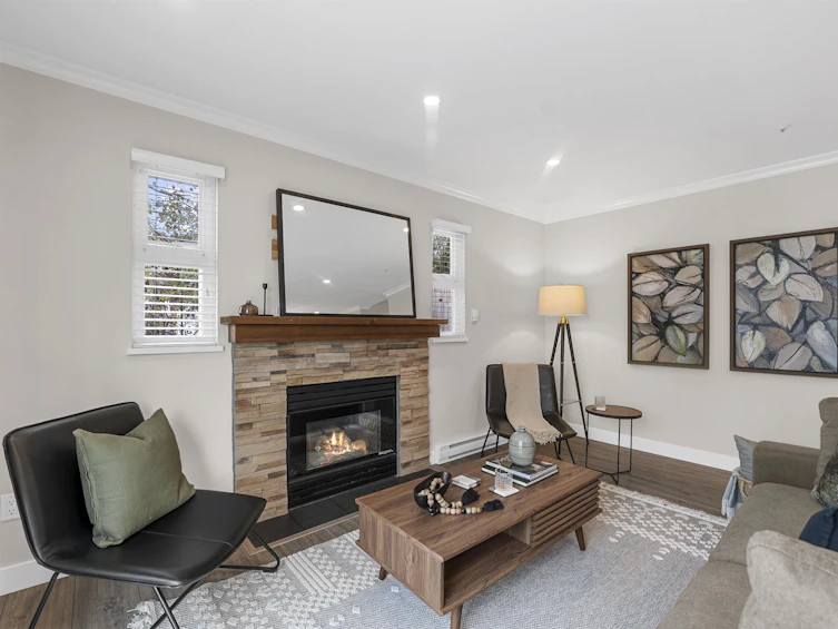 102-3709 Pender Street, Burnaby, BC, V5C 2L2 - 3