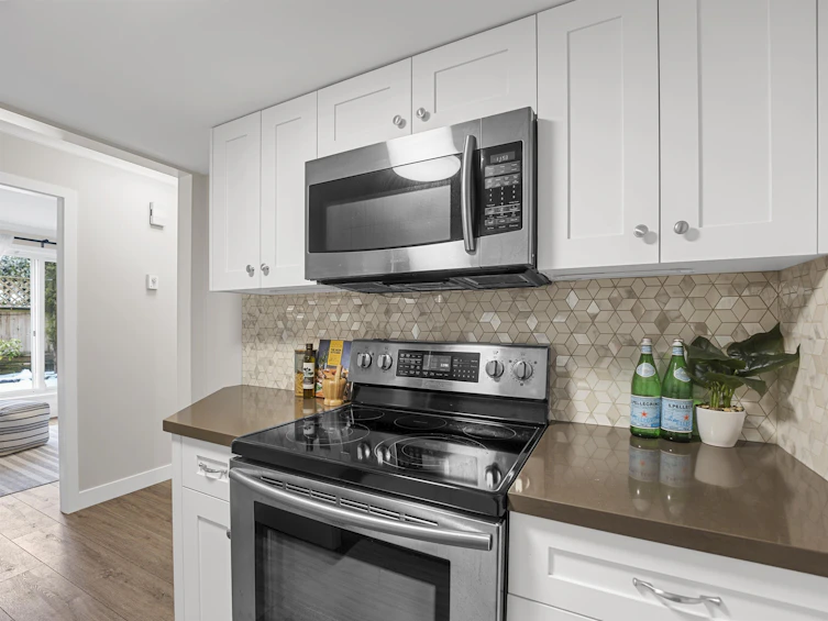 102-3709 Pender Street, Burnaby, BC, V5C 2L2 - 13