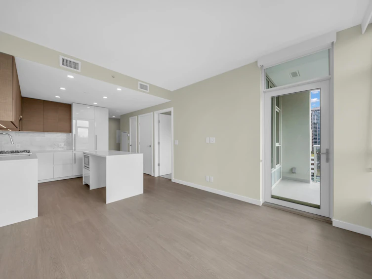 1111-4168 Lougheed Highway, Burnaby, BC, V5C 0N9 - 10