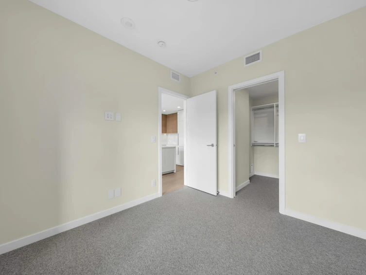 1111-4168 Lougheed Highway, Burnaby, BC, V5C 0N9 - 12