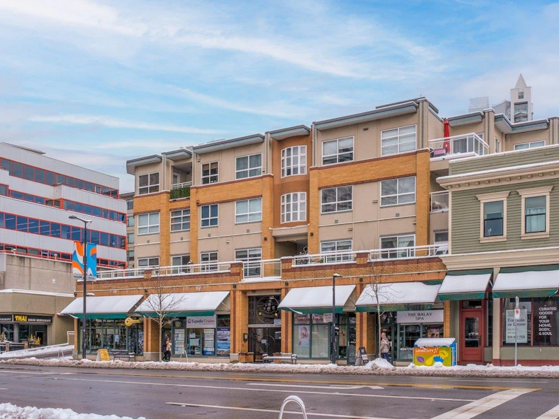 410 - 108 W Esplanade Street, North Vancouver BC V7M 3M8