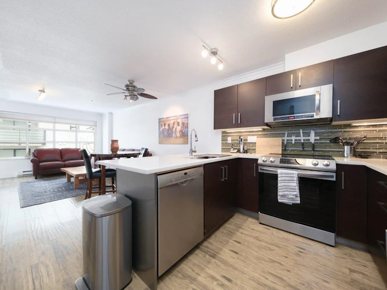 410-108 W Esplanade Avenue, North Vancouver, BC, V7M 3M8 - 10