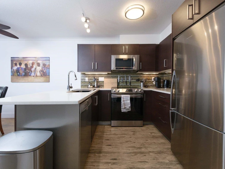 410-108 W Esplanade Avenue, North Vancouver, BC, V7M 3M8 - 11
