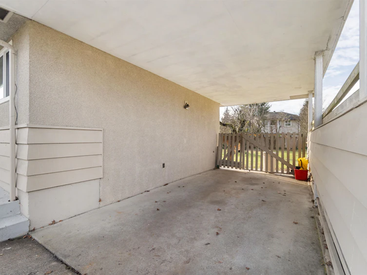12075 220th Street, Maple Ridge, BC, V2X 5R6 - 26