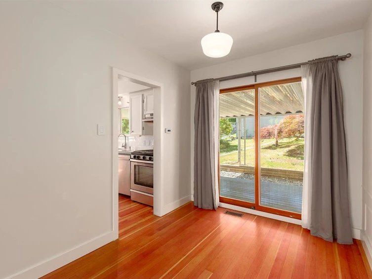 1389 E 39th Avenue, Vancouver, BC, V5W 4C3 - 5