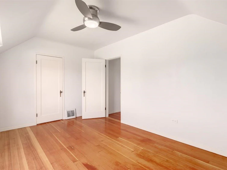 1389 E 39th Avenue, Vancouver, BC, V5W 4C3 - 11