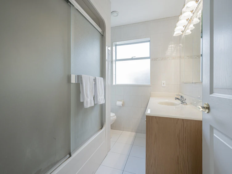 7088 Halifax Street, Burnaby, BC, V5A 1L8 - 23