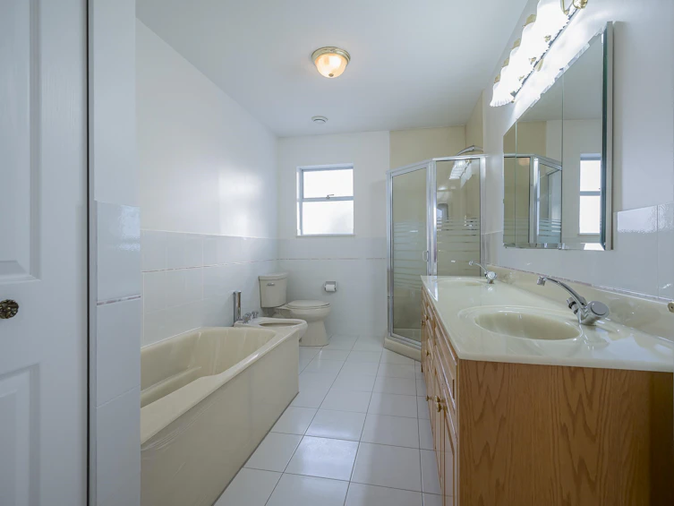 7088 Halifax Street, Burnaby, BC, V5A 1L8 - 32