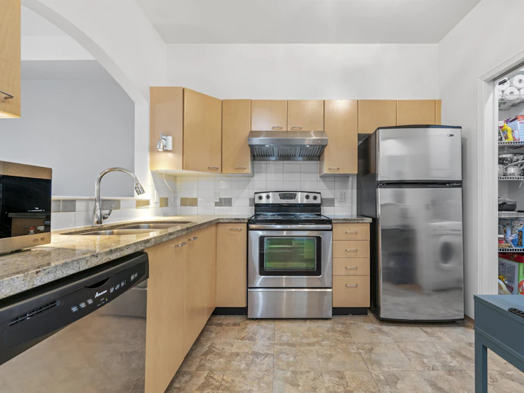 407-8495 Jellicoe Street, Vancouver, BC, V5S 2J4 - 9