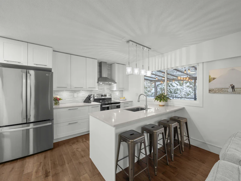 212 Harvard Drive, Port Moody BC V3H 1S8