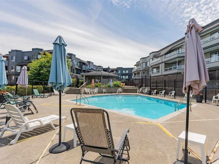 201-1860 E Southmere Crescent, Surrey, BC, V4A 6Y7 - 17