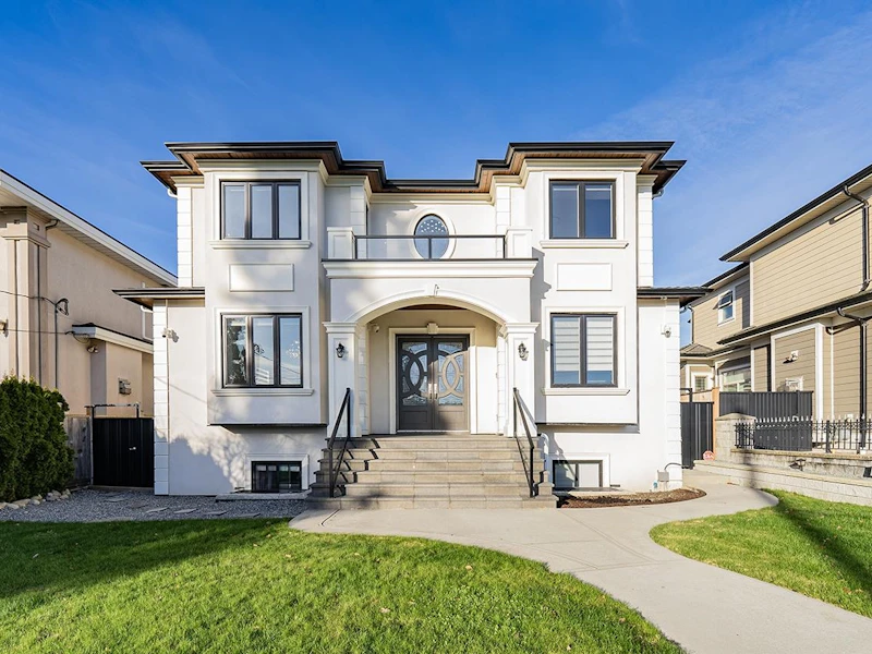 4825 Neville Street, Burnaby BC V5J 2H4