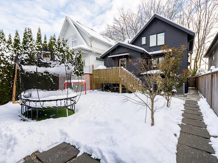 769 W 20th Avenue, Vancouver, BC, V5Z 1Y2 - 36