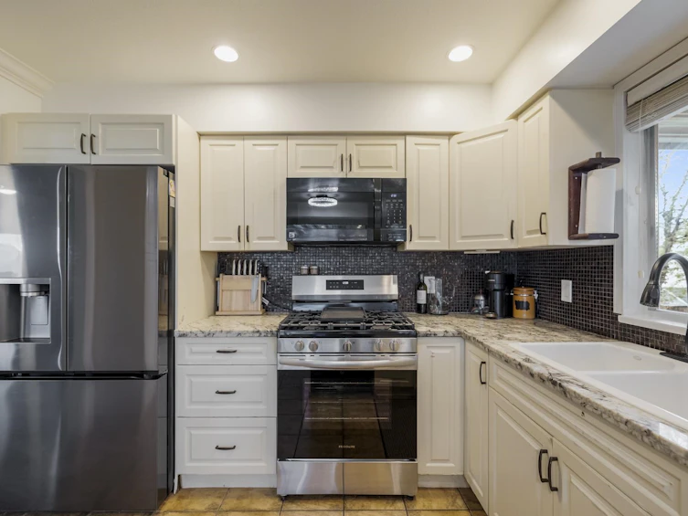 18861 121b Avenue, Pitt Meadows, BC, V3Y 2K7 - 7