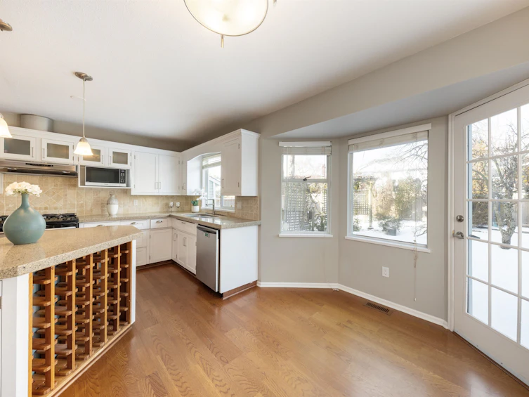 14971 21 Avenue, Surrey, BC, V4A 8G3 - 9