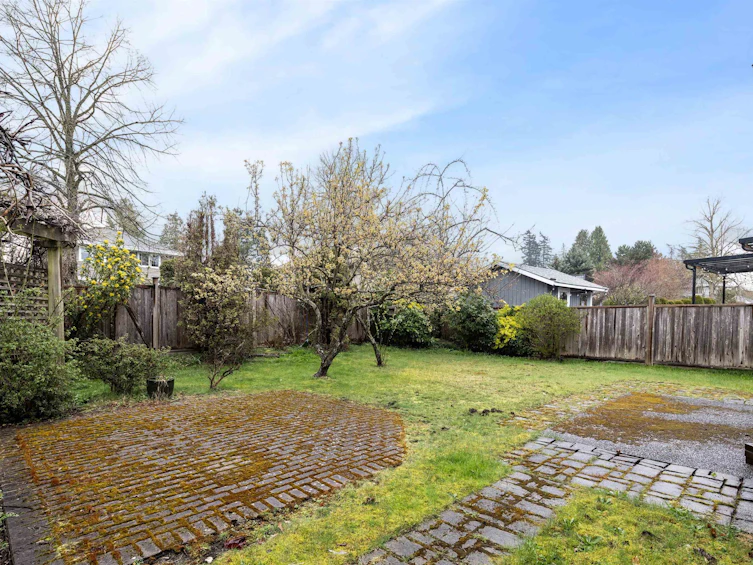 14971 21 Avenue, Surrey, BC, V4A 8G3 - 25