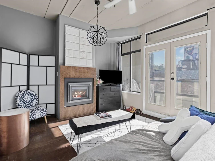 304-28 Powell Street, Vancouver, BC, V6A 1E7 - 3