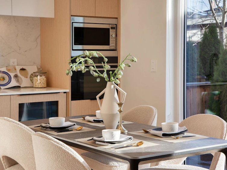 32 E 37th Avenue, Vancouver, BC, V5W 1E2 - 10