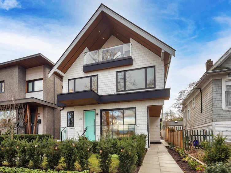 32 E 37th Avenue, Vancouver, BC, V5W 1E2 - 38