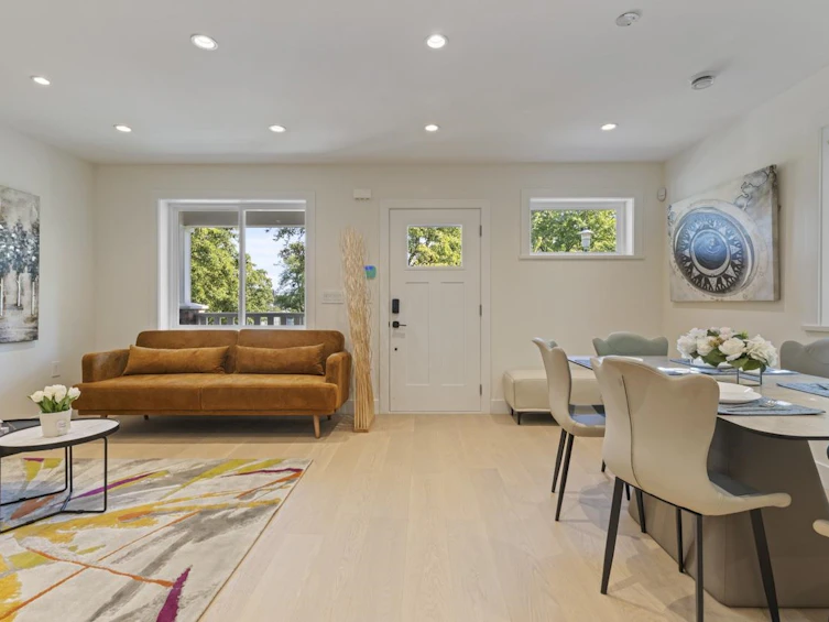 1161 Keefer Street, Vancouver, BC, V6A 1Z2 - 4