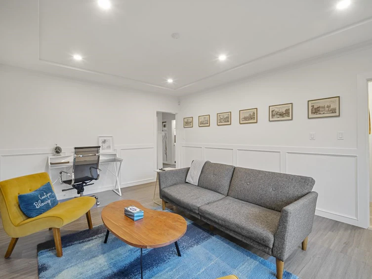 2871 E Pender Street, Vancouver, BC, V5K 2C1 - 3