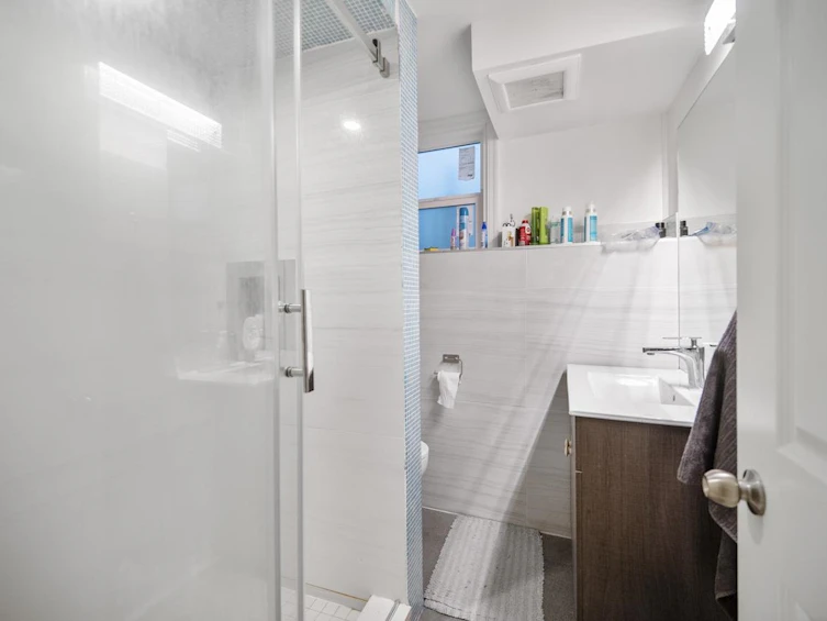 2871 E Pender Street, Vancouver, BC, V5K 2C1 - 13